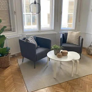 Center W18 Апартаменты Будапешт